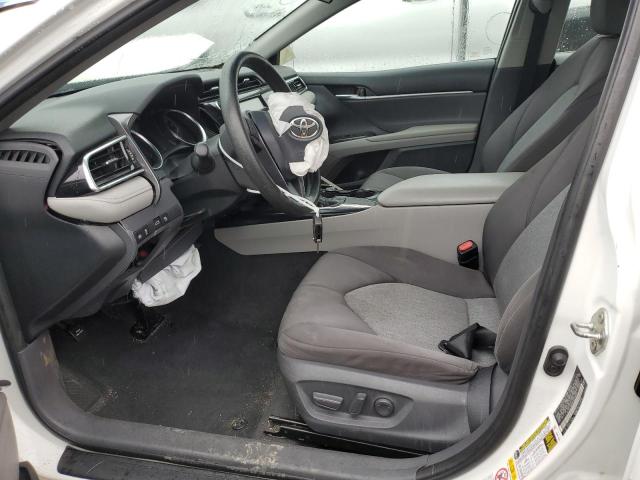 4T1B11HK9JU070233 - 2018 TOYOTA CAMRY L WHITE photo 7