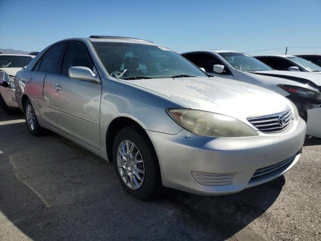 4T1BE32K75U576352 - 2005 TOYOTA CAMRY LE SILVER photo 6