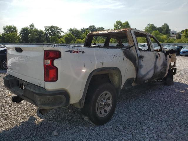 2GC4YLE71R1141324 - 2024 CHEVROLET SILVERADO K2500 HEAVY DUTY WHITE photo 3