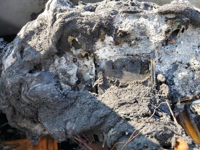 2GC4YLE71R1141324 - 2024 CHEVROLET SILVERADO K2500 HEAVY DUTY WHITE photo 9