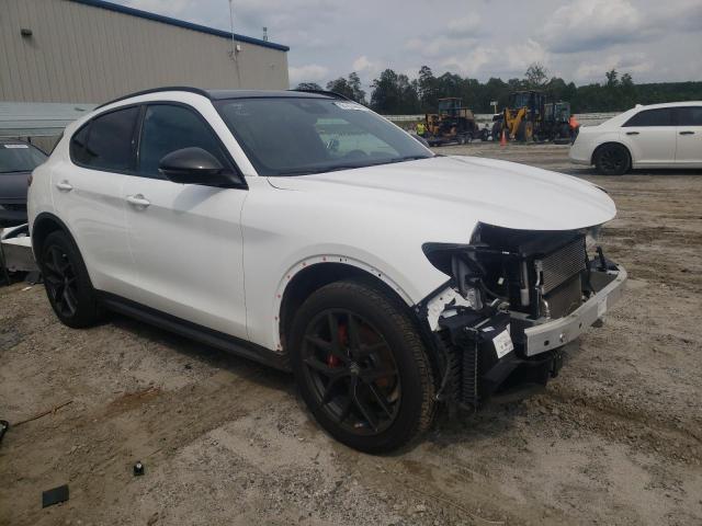 ZASPAKBN3K7C70180 - 2019 ALFA ROMEO STELVIO TI WHITE photo 4