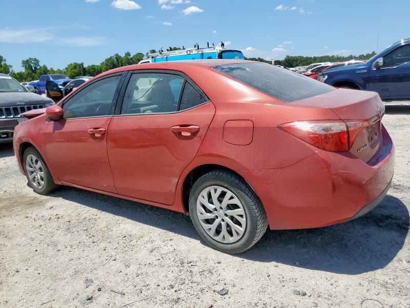 5YFBURHE6KP940121 - 2019 TOYOTA COROLLA L RED photo 2