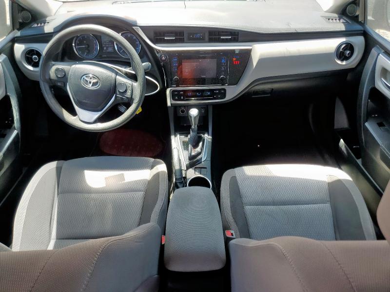 5YFBURHE6KP940121 - 2019 TOYOTA COROLLA L RED photo 8