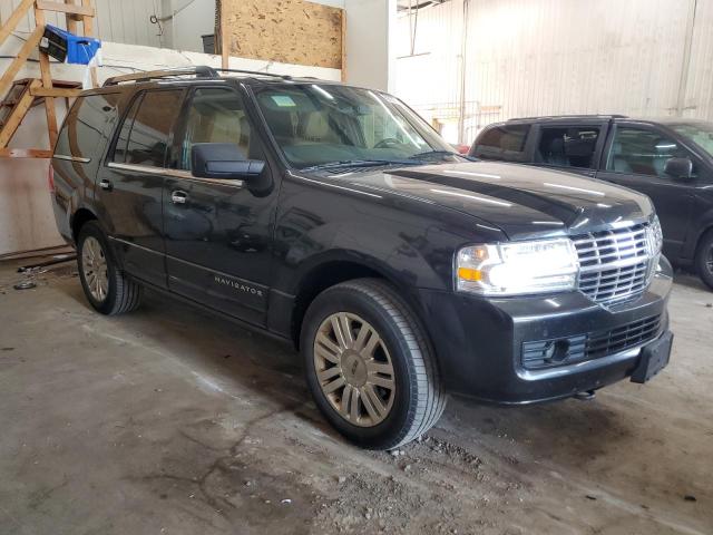 5LMJJ2J52DEL08019 - 2013 LINCOLN NAVIGATOR BLACK photo 4