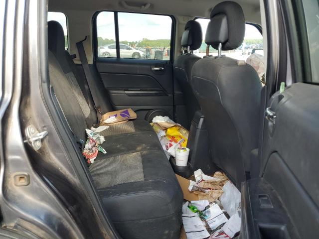 1C4NJPBA4GD693319 - 2016 JEEP PATRIOT SPORT GRAY photo 11