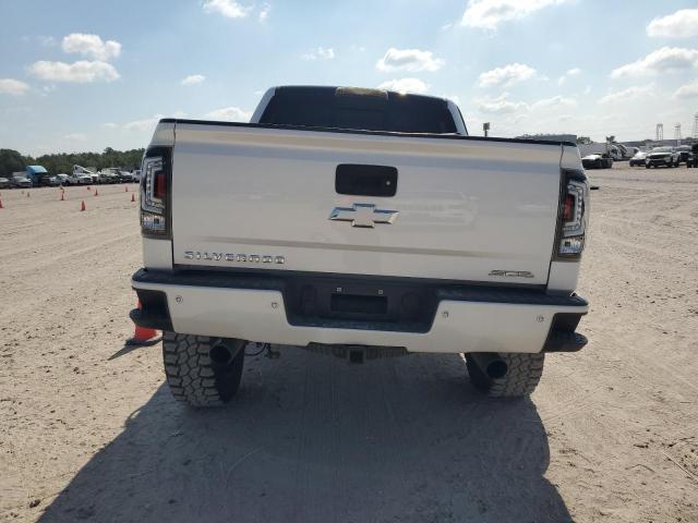 3GCUKSEJ3JG194142 - 2018 CHEVROLET SILVERADO K1500 LTZ WHITE photo 6