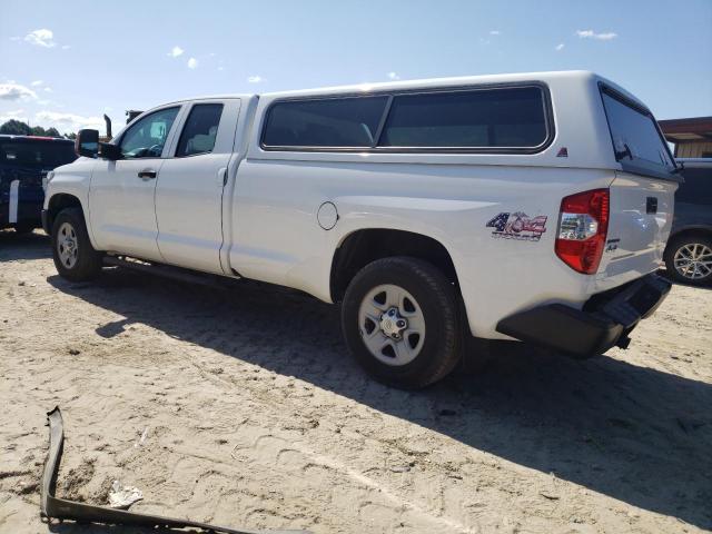 5TFCY5F12KX025494 - 2019 TOYOTA TUNDRA DOUBLE CAB SR/SR5 WHITE photo 2