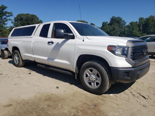 5TFCY5F12KX025494 - 2019 TOYOTA TUNDRA DOUBLE CAB SR/SR5 WHITE photo 4