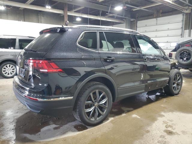 3VV2B7AX7NM130869 - 2022 VOLKSWAGEN TIGUAN SE BLACK photo 3