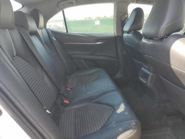 4T1B11HK5JU143291 - 2018 TOYOTA CAMRY L 白色 照片 10