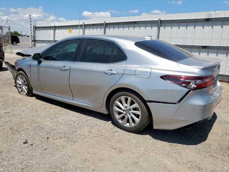 4T1C11AKXRU898155 - 2024 TOYOTA CAMRY LE 银色 照片 2