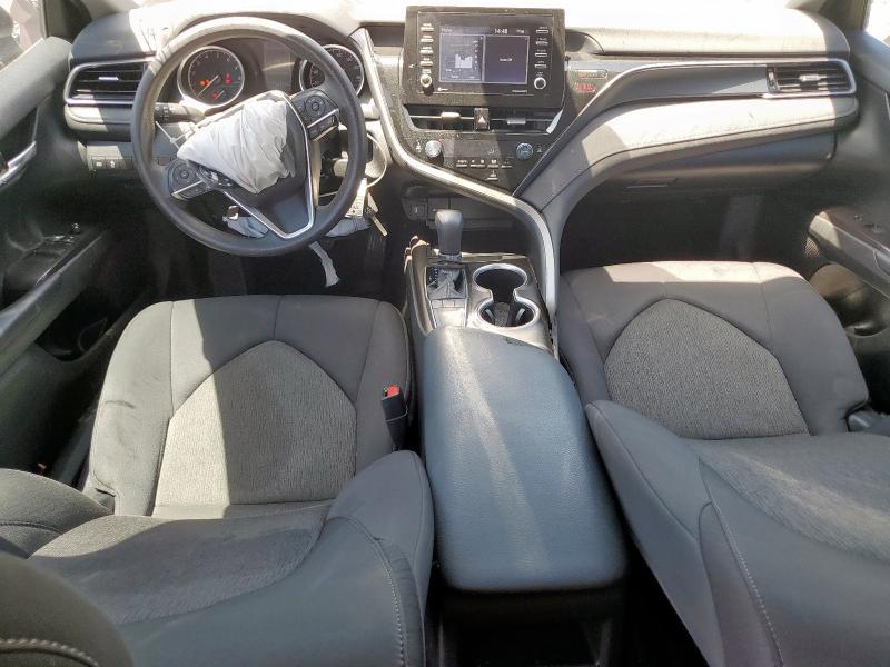 4T1C11AKXRU898155 - 2024 TOYOTA CAMRY LE 银色 照片 8