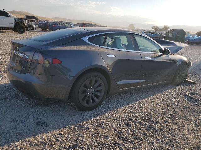 5YJSA1E29JF245095 - 2018 TESLA MODEL S 灰色 照片 3
