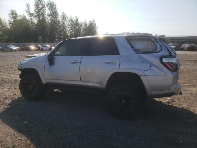 JTEBU5JR6J5547555 - 2018 TOYOTA 4RUNNER SR5/SR5 PREMIUM 银色 照片 2