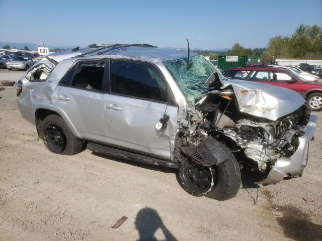 JTEBU5JR6J5547555 - 2018 TOYOTA 4RUNNER SR5/SR5 PREMIUM 银色 照片 4