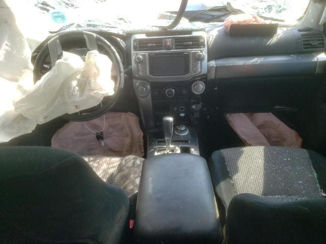 JTEBU5JR6J5547555 - 2018 TOYOTA 4RUNNER SR5/SR5 PREMIUM 银色 照片 8