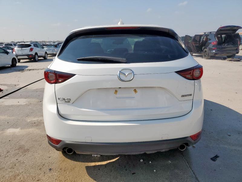 JM3KFBCM6M1481039 - 2021 MAZDA CX-5 TOURING WHITE photo 6