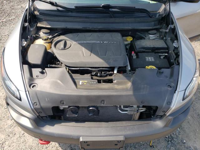 1C4PJMBS6HW618269 - 2017 JEEP CHEROKEE TRAILHAWK SILVER photo 12