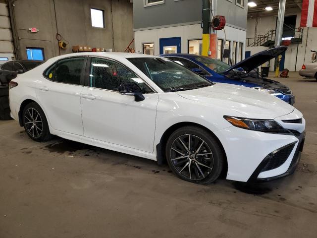 4T1G11BK7PU074627 - 2023 TOYOTA CAMRY SE NIGHT SHADE WHITE photo 4