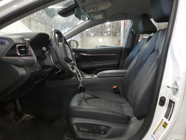 4T1G11BK7PU074627 - 2023 TOYOTA CAMRY SE NIGHT SHADE WHITE photo 7