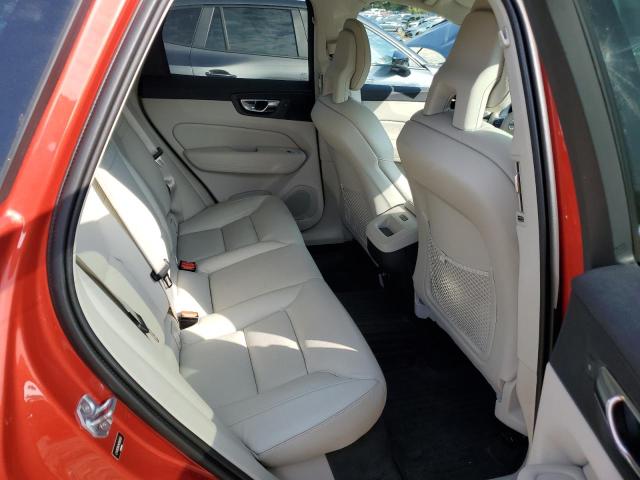 LYV102RK1KB183502 - 2019 VOLVO XC60 T5 RED photo 10