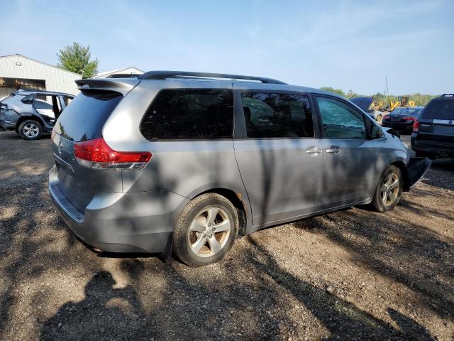 5TDKK3DC4BS086647 - 2011 TOYOTA SIENNA LE SILVER photo 3