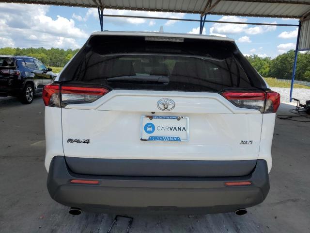 2T3W1RFV9LC068779 - 2020 TOYOTA RAV4 XLE WHITE photo 6