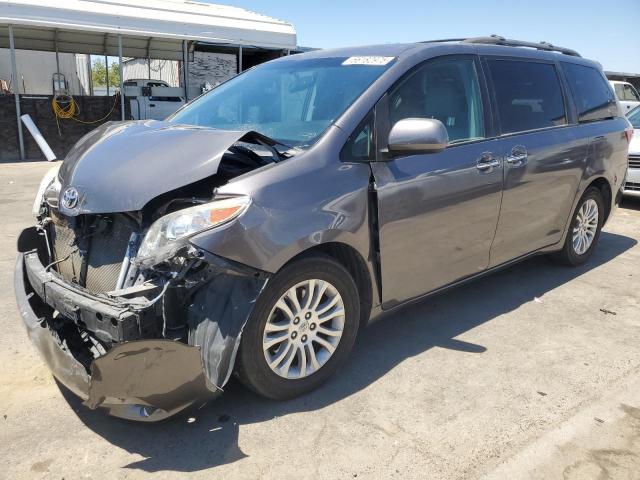 2016 TOYOTA SIENNA XLE, 