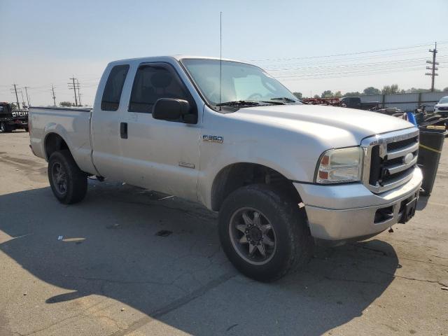 1FTWX31P76EC52536 - 2006 FORD F350 SRW SUPER DUTY SILVER photo 4