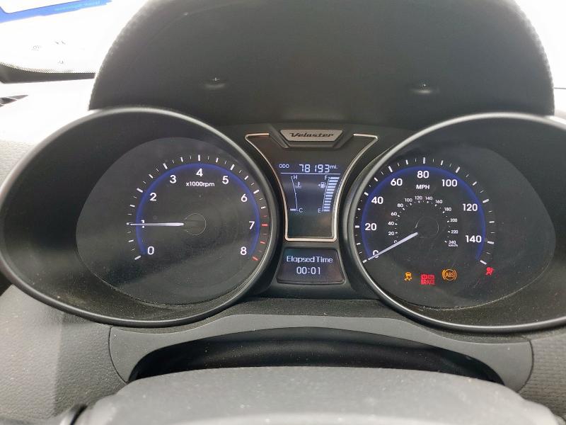 KMHTC6AE0DU153926 - 2013 HYUNDAI VELOSTER TURBO 银色 照片 9