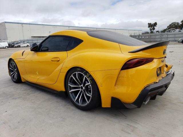 WZ1DB0C09MW045272 - 2021 TOYOTA SUPRA BASE YELLOW photo 2