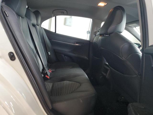 4T1G11AKXNU020737 - 2022 TOYOTA CAMRY SE WHITE photo 10