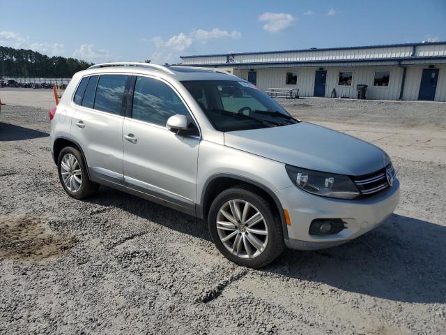WVGAV3AX7EW563811 - 2014 VOLKSWAGEN TIGUAN S 银色 照片 4
