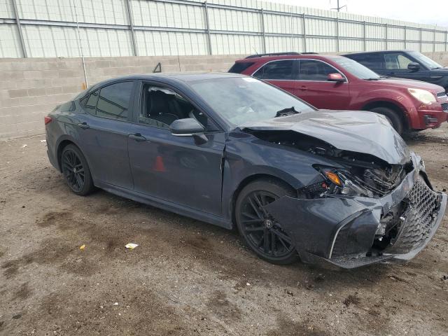 4T1DAACK3SU113997 - 2025 TOYOTA CAMRY XSE ნაცრისფერი ფოტო 4