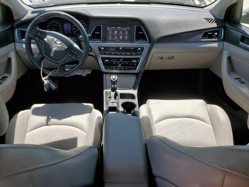 5NPE34AF1HH587864 - 2017 HYUNDAI SONATA SPORT SILVER photo 8