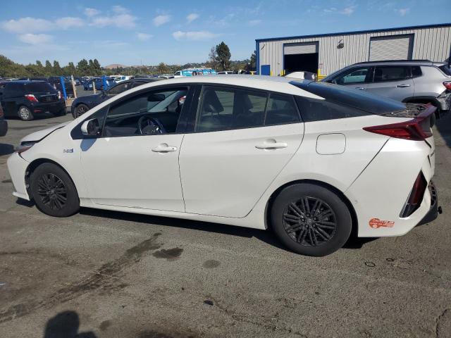 JTDKARFP3H3022714 - 2017 TOYOTA PRIUS PRIM WHITE photo 2