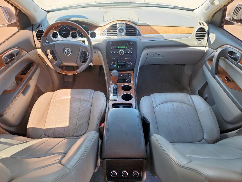 5GALRBED1AJ189782 - 2010 BUICK ENCLAVE CXL SILVER photo 8