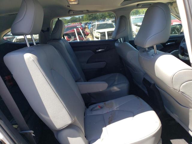 5TDGZRAH7NS117415 - 2022 TOYOTA HIGHLANDER XLE Gümüş foto 10