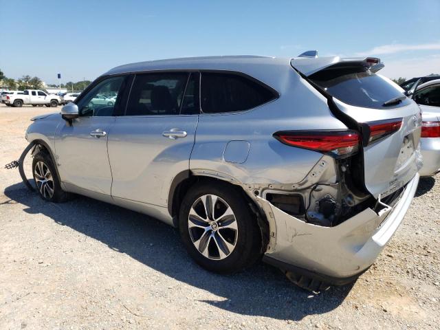 5TDGZRAH7NS117415 - 2022 TOYOTA HIGHLANDER XLE Gümüş foto 2