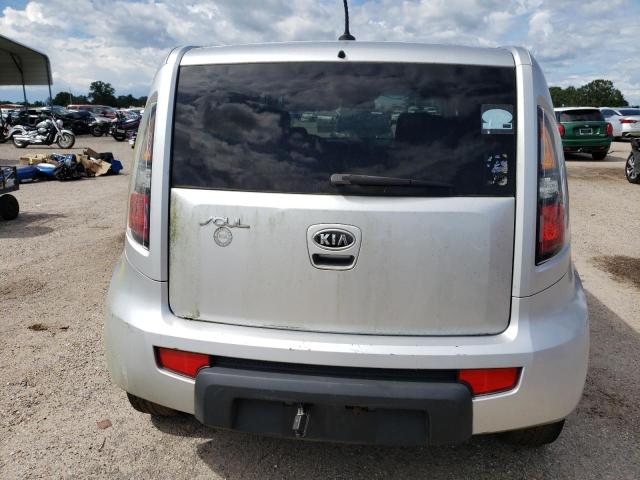 KNDJT2A21A7080585 - 2010 KIA SOUL + SILVER photo 6