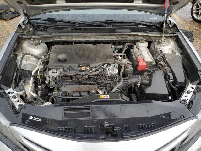 4T1G11AK8NU665614 - 2022 TOYOTA CAMRY SE 灰色 照片 11