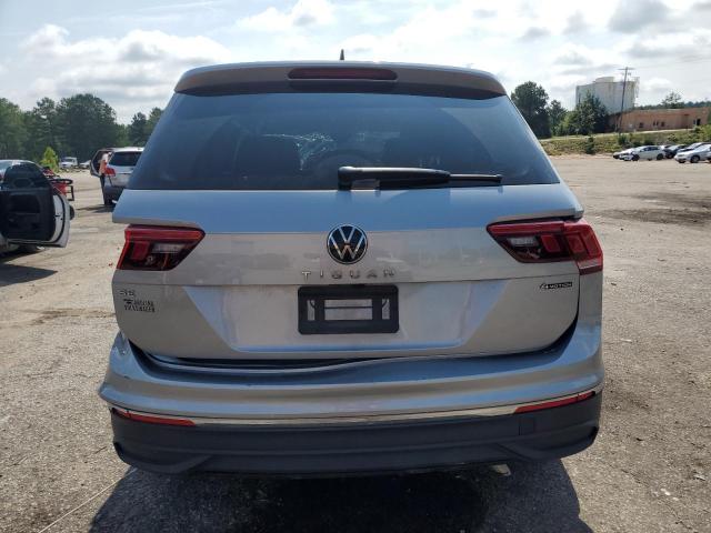 3VV2B7AX5RM045664 - 2024 VOLKSWAGEN TIGUAN SE 银色 照片 6