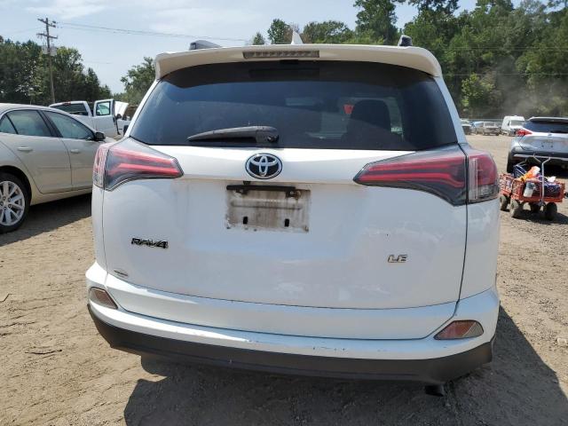 JTMZFREVXJJ209529 - 2018 TOYOTA RAV4 LE Blanc photo 6