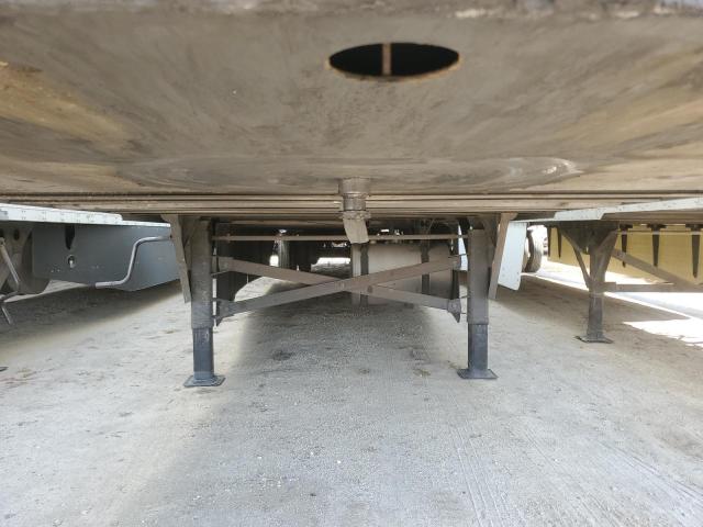 1UYVS2530GU539091 - 2016 UTILITY VS2RA WHITE photo 5