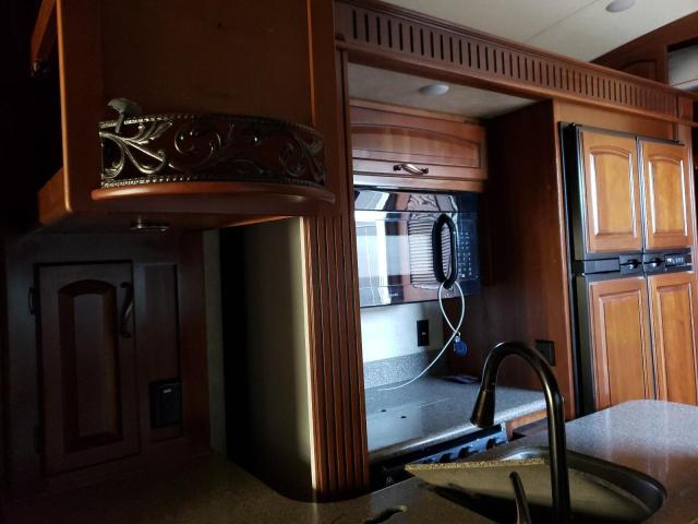 4YDF34028E4700095 - 2014 KEYSTONE MONTANA WHITE photo 5