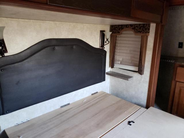 4YDF34028E4700095 - 2014 KEYSTONE MONTANA WHITE photo 7