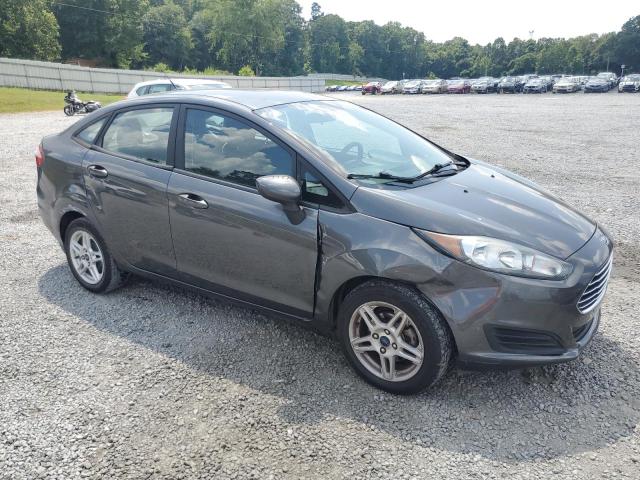 3FADP4BJXJM119317 - 2018 FORD FIESTA SE GRAY photo 4