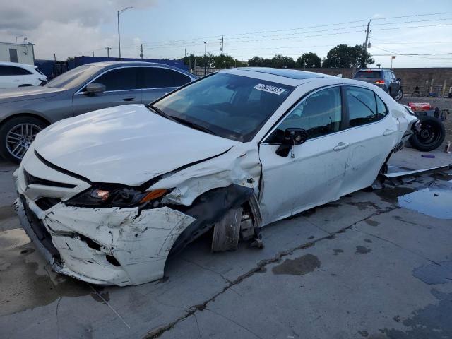 4T1T11AK0PU836762 - 2023 TOYOTA CAMRY SE NIGHT SHADE WHITE photo 1