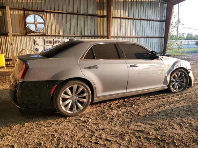 2C3CCAEG9JH159424 - 2018 CHRYSLER 300 LIMITED TWO TONE photo 3