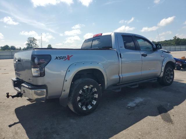 5TFUW5F18CX216882 - 2012 TOYOTA TUNDRA DOUBLE CAB SR5 SILVER photo 3